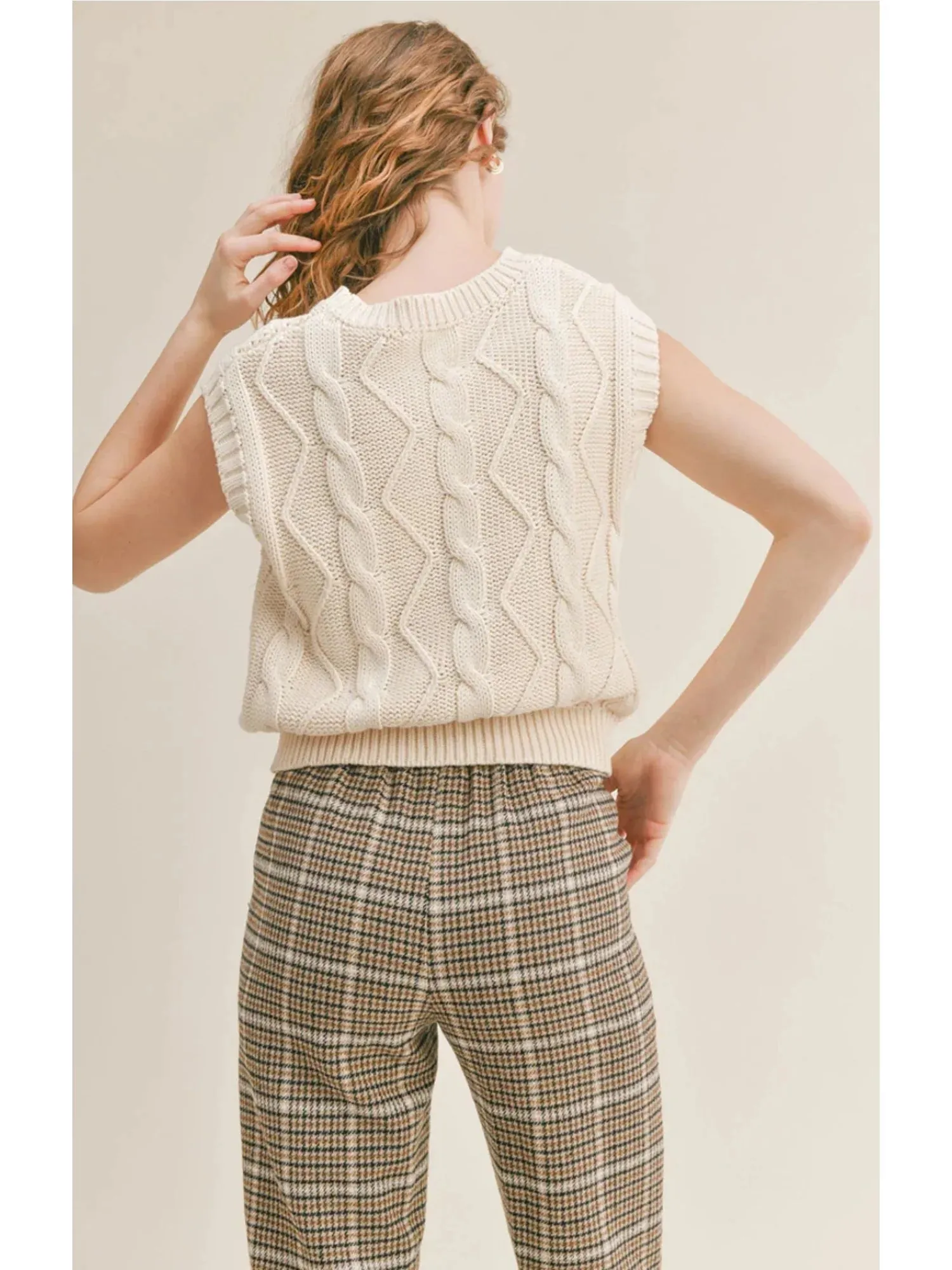 KEN CABLE KNIT SWEATER VEST