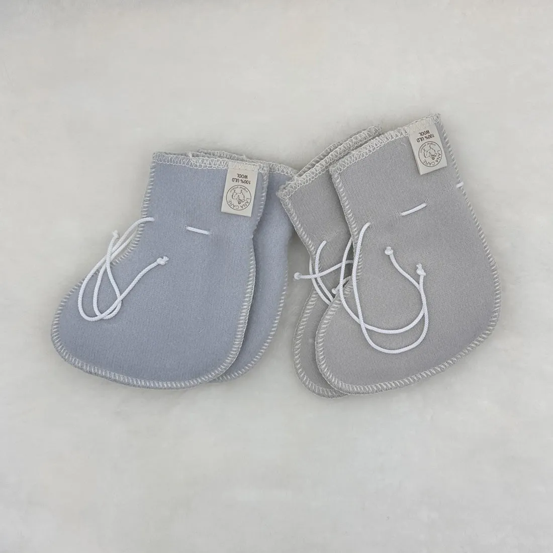 OUTLET LANACare Baby Booties in Organic Merino Wool - with synthetic ties