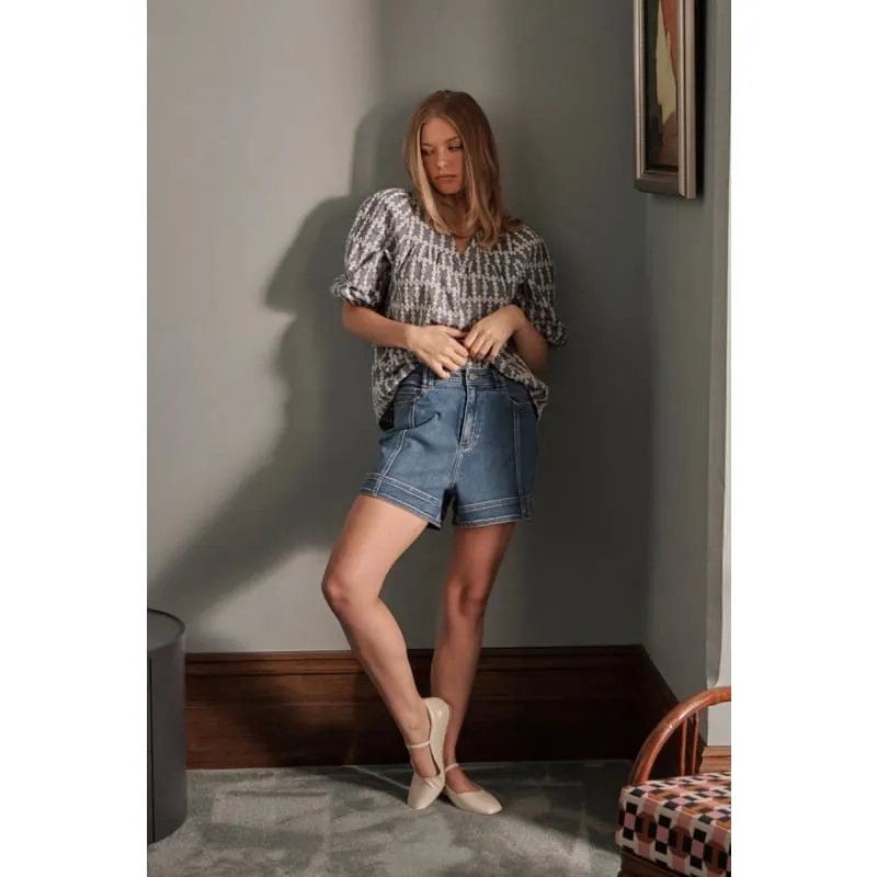 Sydney Short | Dakota Wash